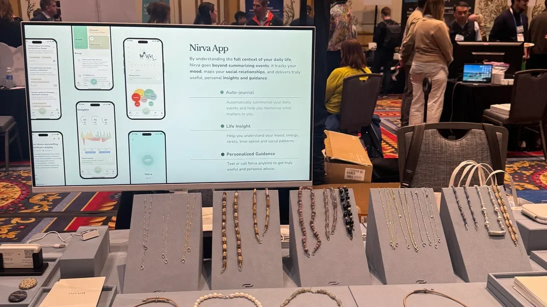 AI-Driven Necklace Transforms Wearable Tech into Personal Mood Indicator
