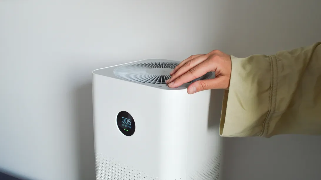Air Purifiers May Release Harmful Pollutants: Avoid This Common Error