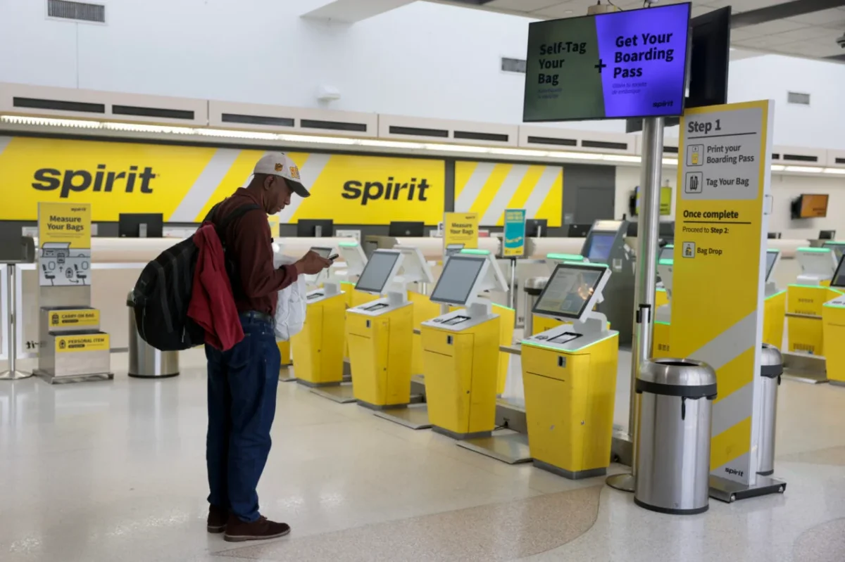 Airline Profits Halved as Spirit's Fuel Crisis Sparks Industry-wide Reactions