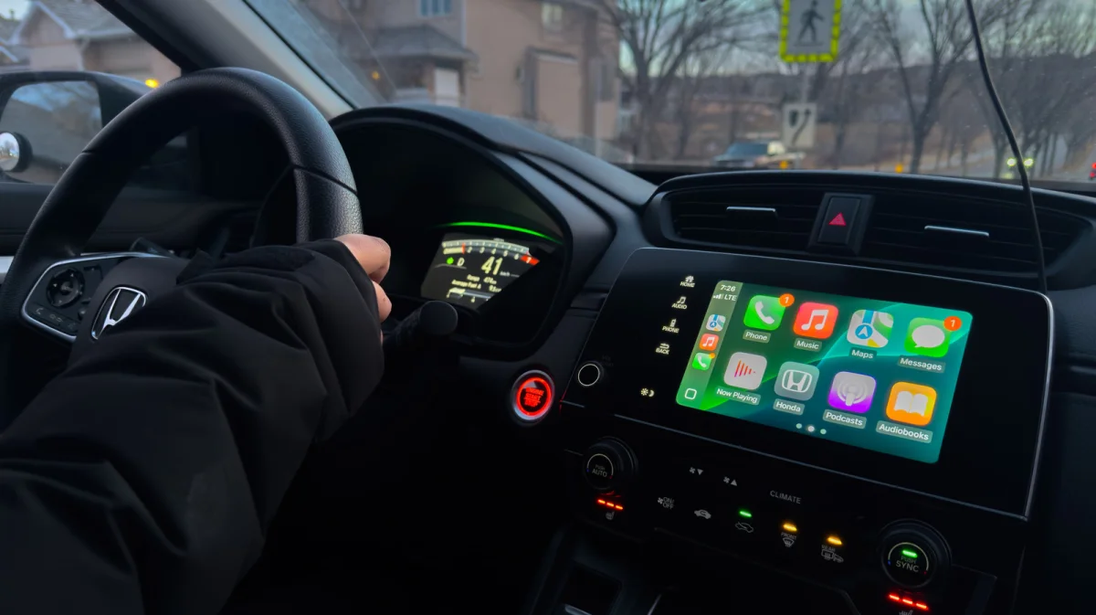 Apple CarPlay enhances driving experience even without cell service, here's how