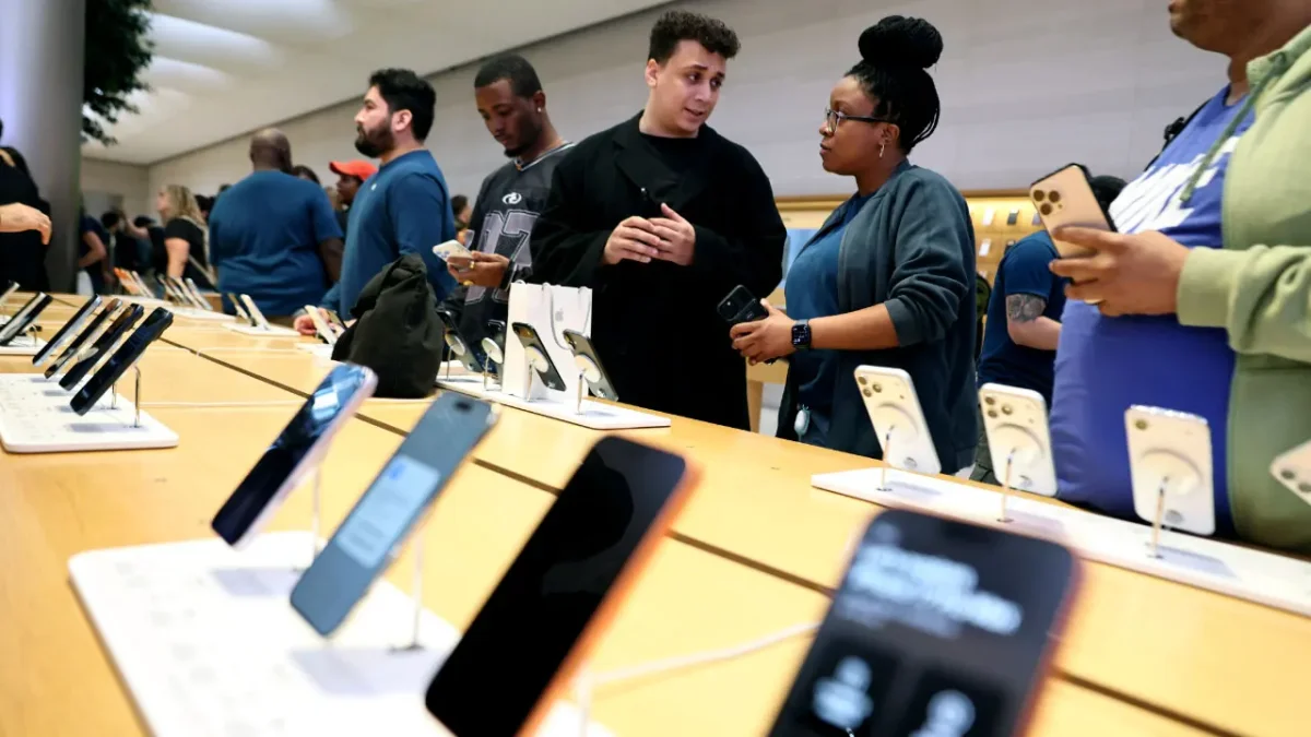 Apple's $250M iPhone settlement offers consumers a chance for financial relief now