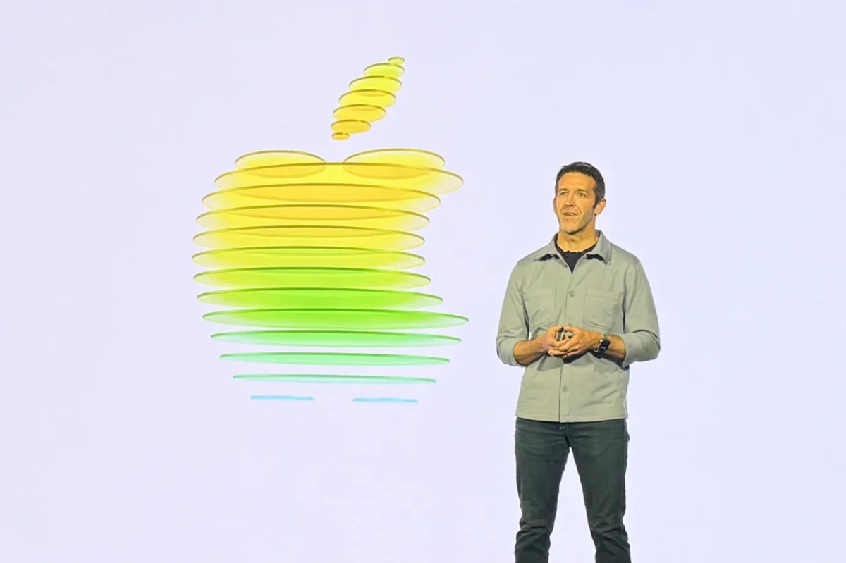 Apple's New CEO Sets Ambitious Goals During First Earnings Call
