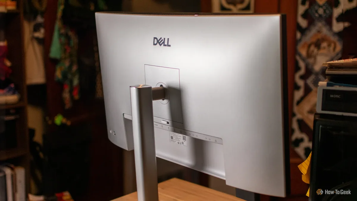 Dell's New IPS Black LCD Offers Exceptional Value, Challenging OLED Dominance