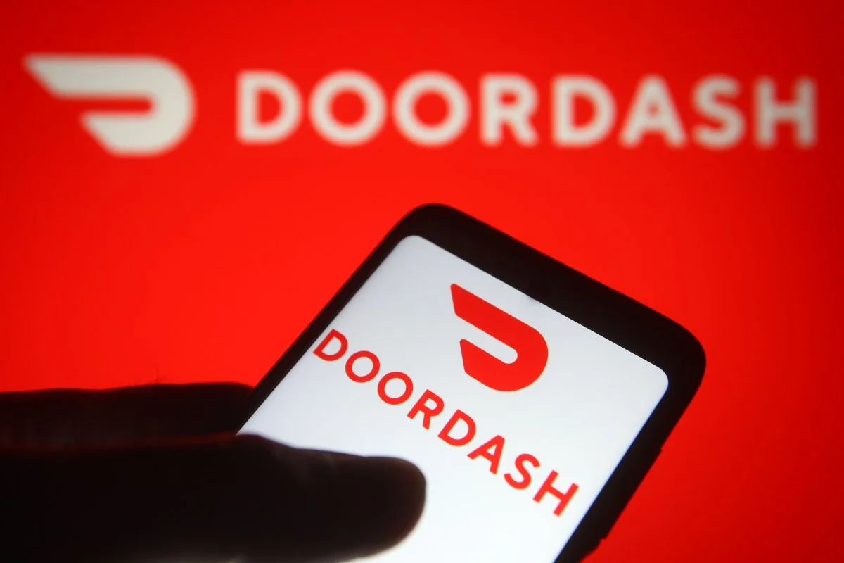 DoorDash's New 'Tasks' App Expands Earnings Potential for Couriers Amid AI Growth