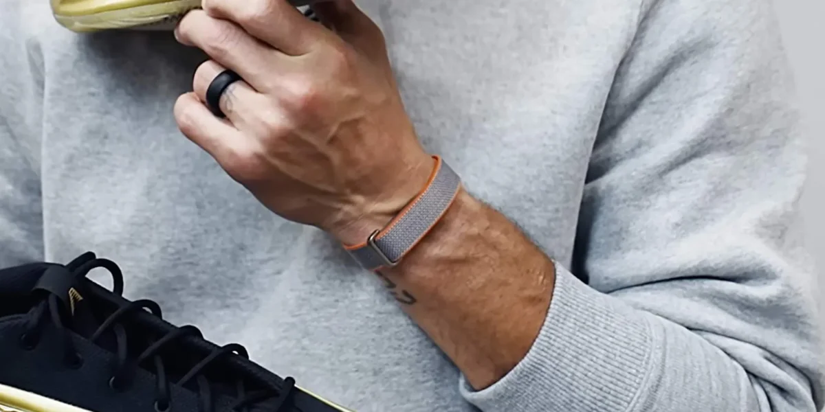 Fitbit's latest band enhances fitness tracking features, challenging rivals in health tech