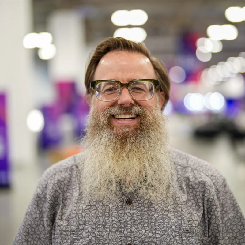 Former Oracle and Microsoft Executives Join Amazon as Longtime Employee Retires