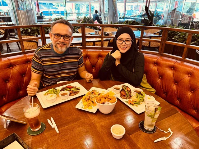 From S$50 Daily Sales to Three Outlets: Tash Tish Tosh Faces Survival Challenge