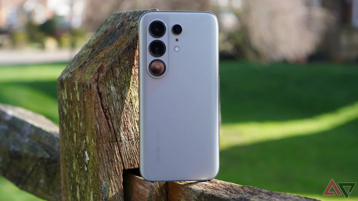 Galaxy S26 design inspiration resurfaces as fans call for a nostalgic revival