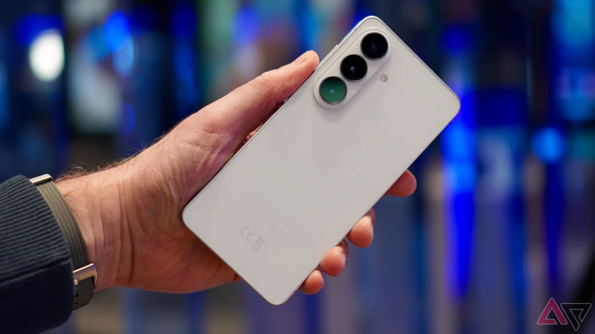 Galaxy S26 users face Play Protect hurdles ahead of highly anticipated launch