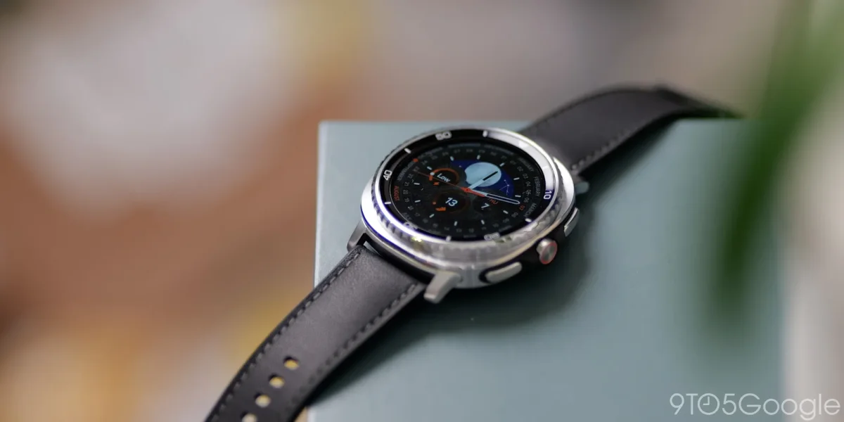 Galaxy Watch faces steep 28% decline, raising concerns for Samsung's wearables strategy