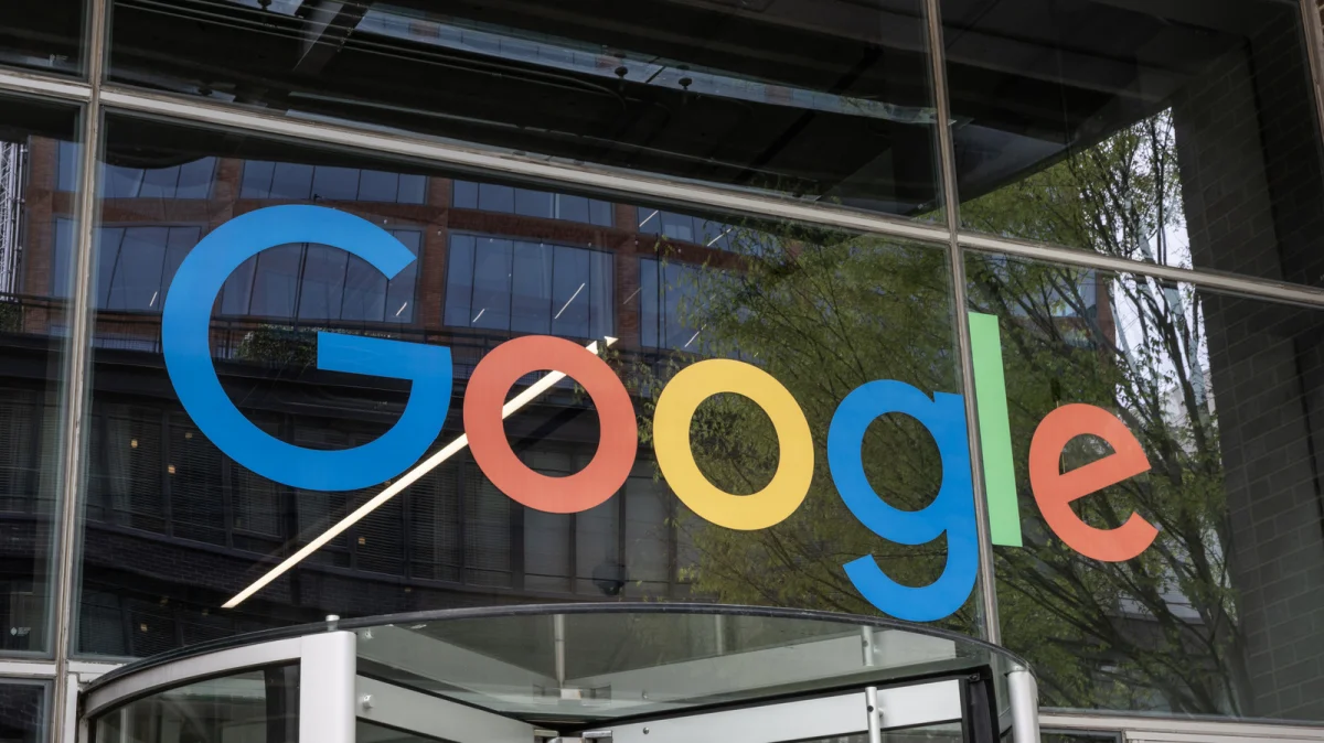Google integrates Reddit insights into AI search, reshaping user experience and expertise access
