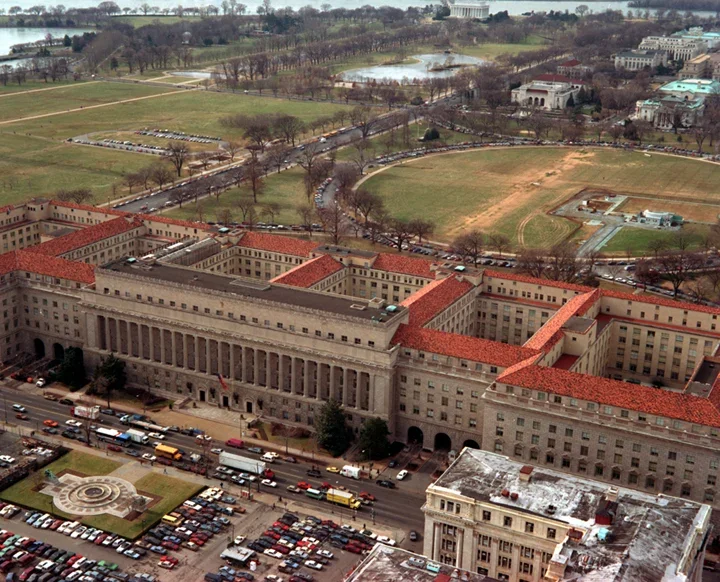 Government's AI Vetting Partnerships with Tech Giants Raise Transparency Concerns