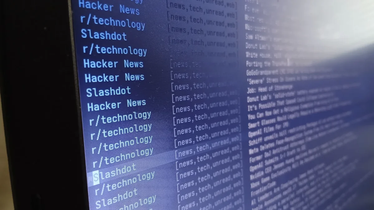 How a 40-Year-Old Text Editor Transforms News Consumption Amid Digital Chaos