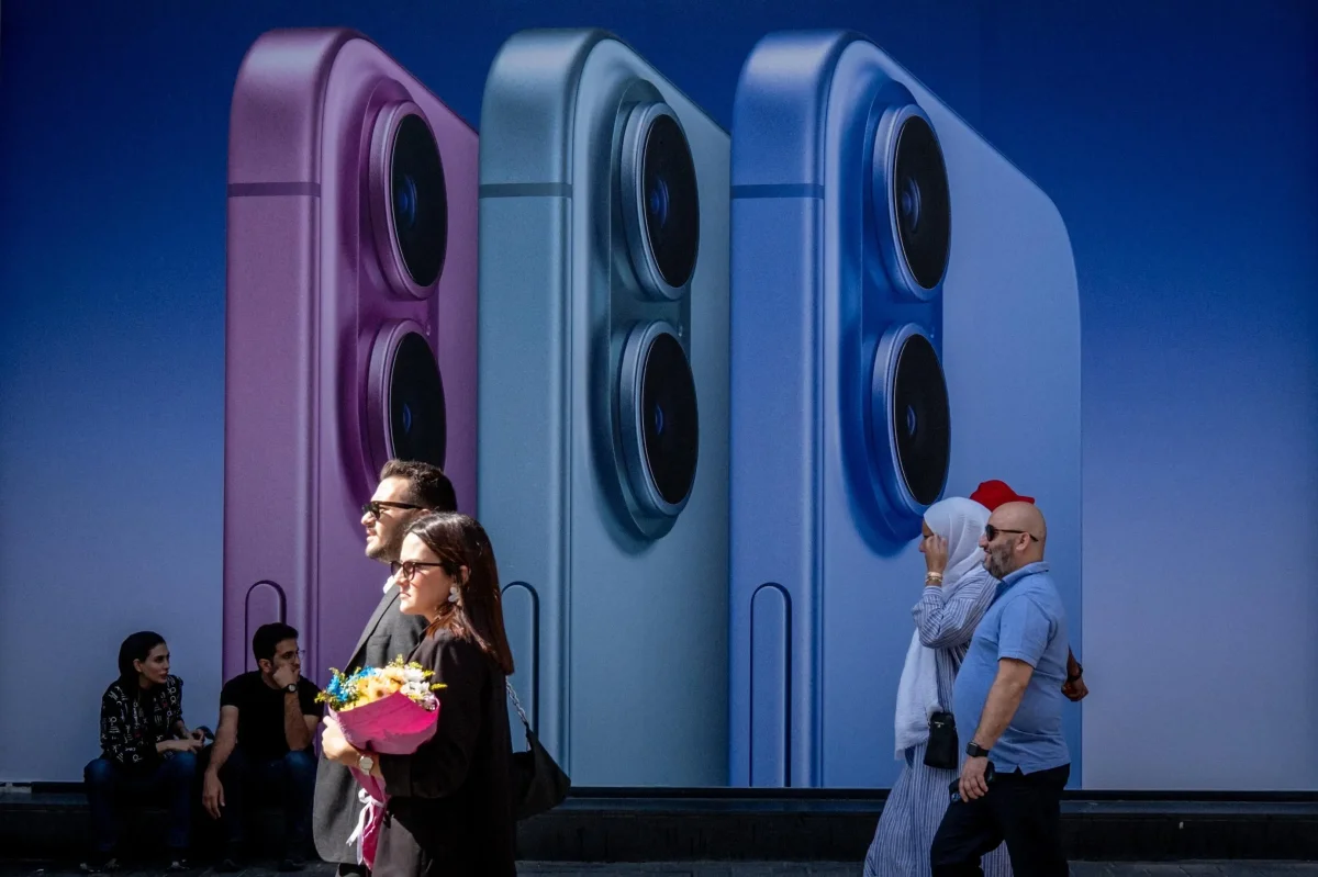 Hundreds of Millions Face Urgent iPhone Update as Apple Reshapes User Experience