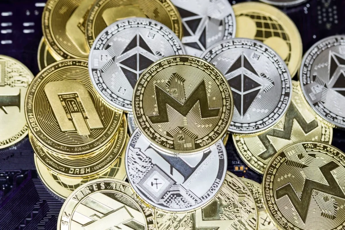Investors Face Uncertainty as Trump-Linked Crypto Firm Warns of Survival Risks