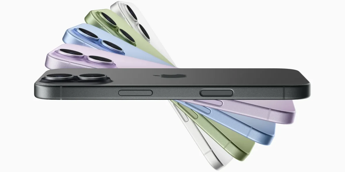 iPhone 17 outsells competitors, solidifying Apple's dominance in smartphone market