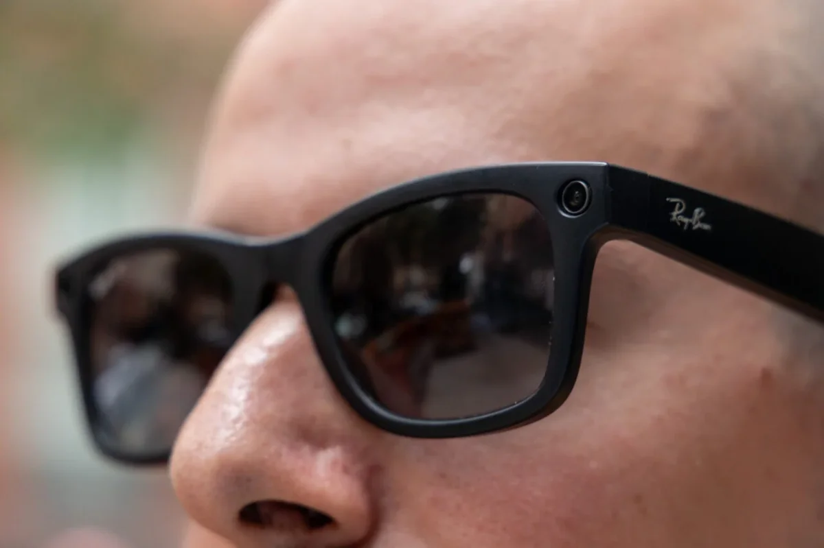 Meta's New Smart Glasses Spark Privacy Concerns Amid User Backlash