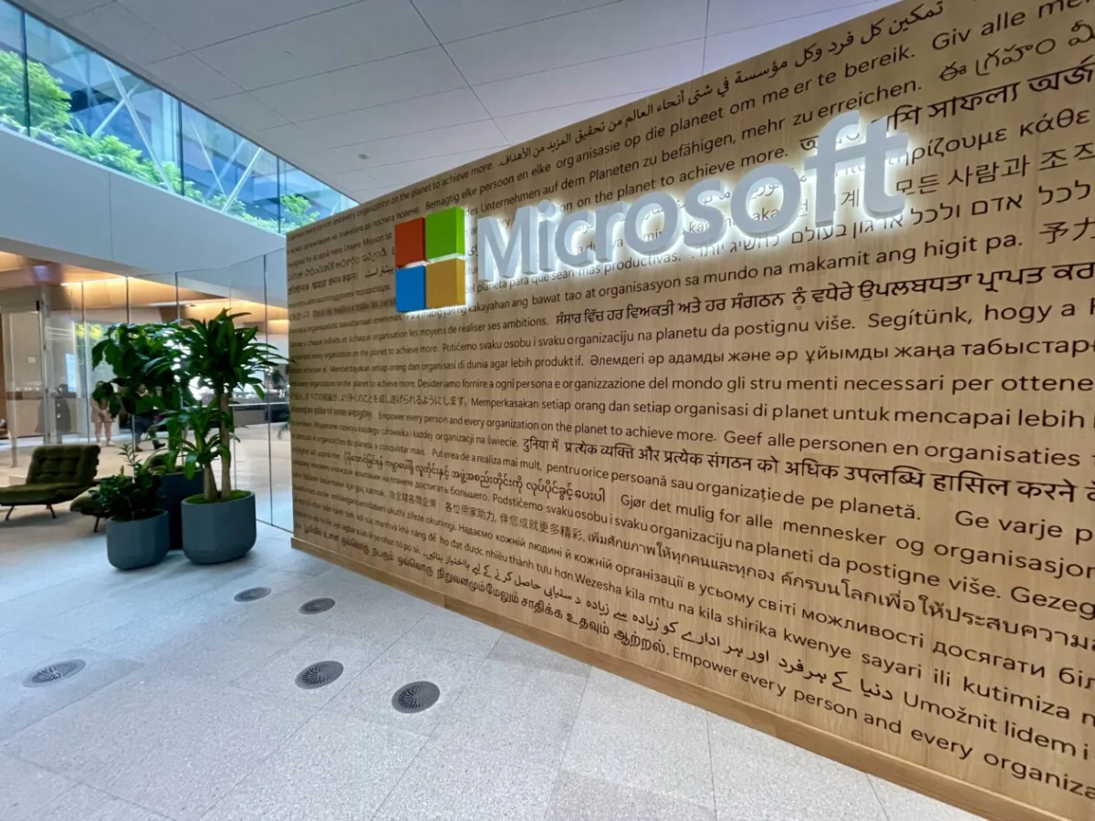 Microsoft's Cloud Revenue Surpasses $50B, Driven by Strategic AI Partnerships