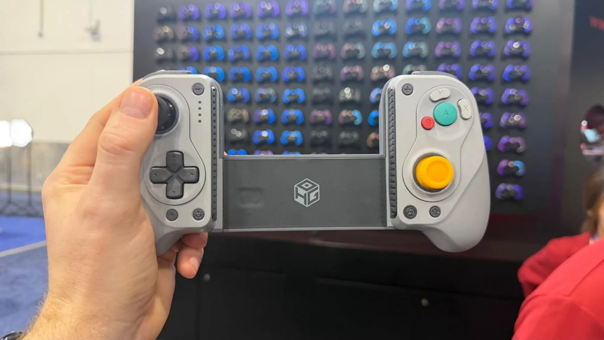 Modular Game Controller from Hyperkin and Gamesir Targets Mobile Gamers at CES 2026