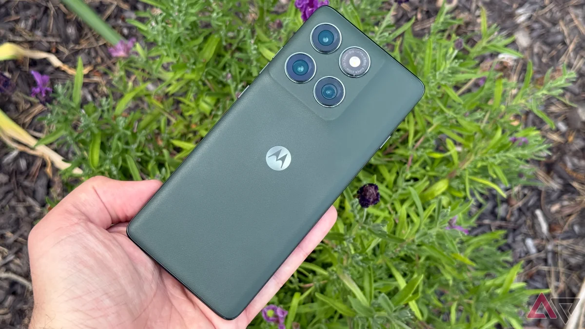 Motorola's latest flagship phone hints at game-changing accessory integration