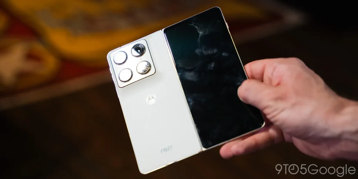 Motorola's Razr Fold raises expectations in foldable phone market despite uncertainty