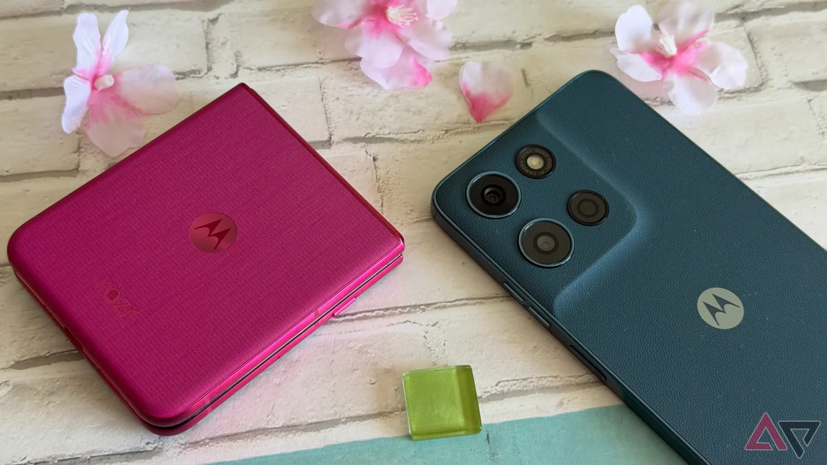 Motorola's Strategy Focuses on Brand Loyalty to Compete with Samsung