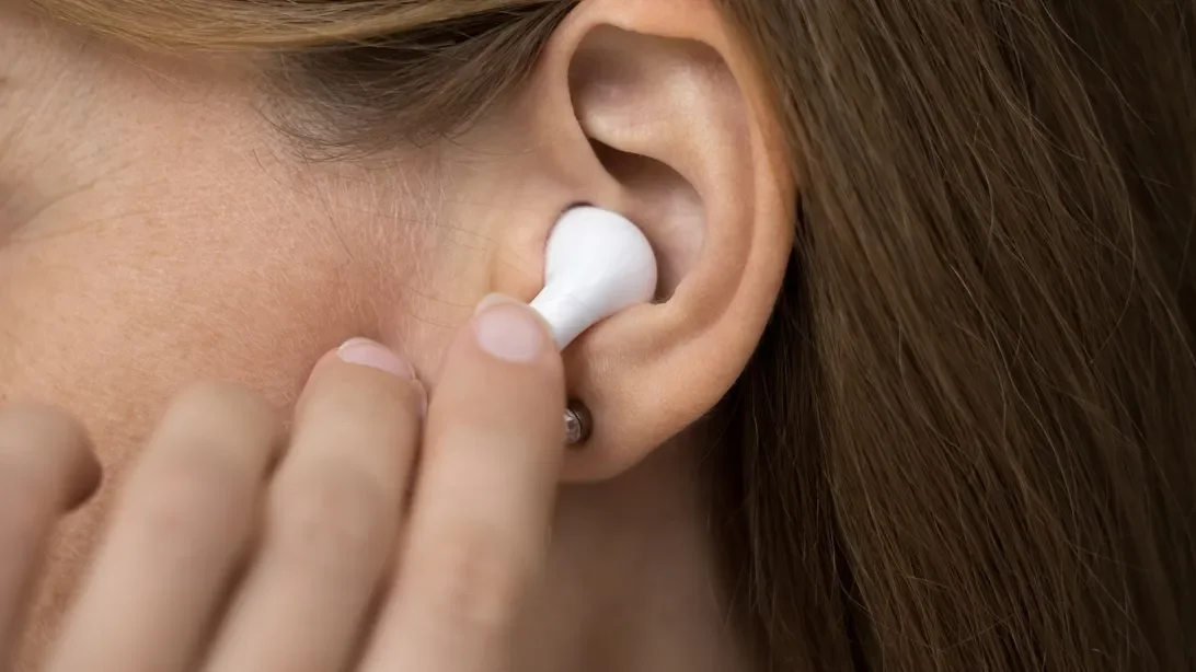 New Study Reveals Alarming Effects of Earbuds on Hearing Health