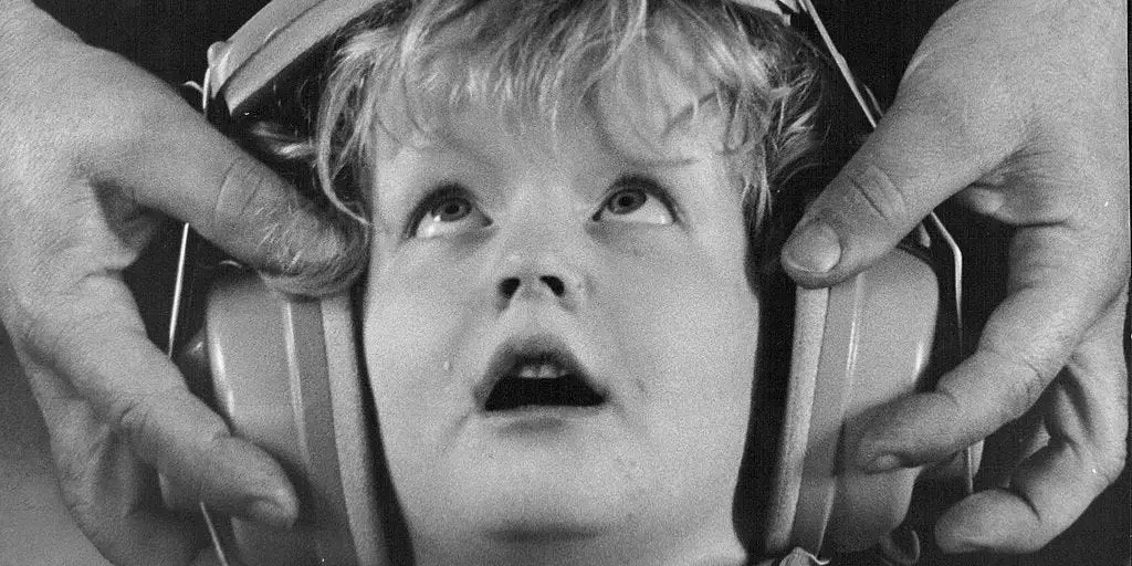 Noise-Canceling AirPods Transform Everyday Experiences for First-Time Users