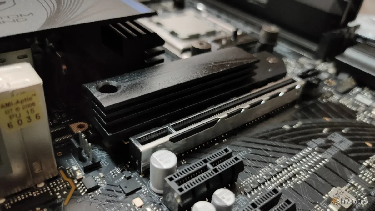 Overheating NVMe SSDs reveals surprising effectiveness of budget motherboard heatsinks
