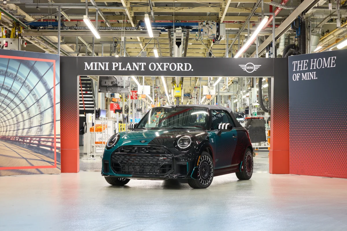 Philadelphia Eagles Fan Gets Exclusive MINI with Over 50 Custom Features