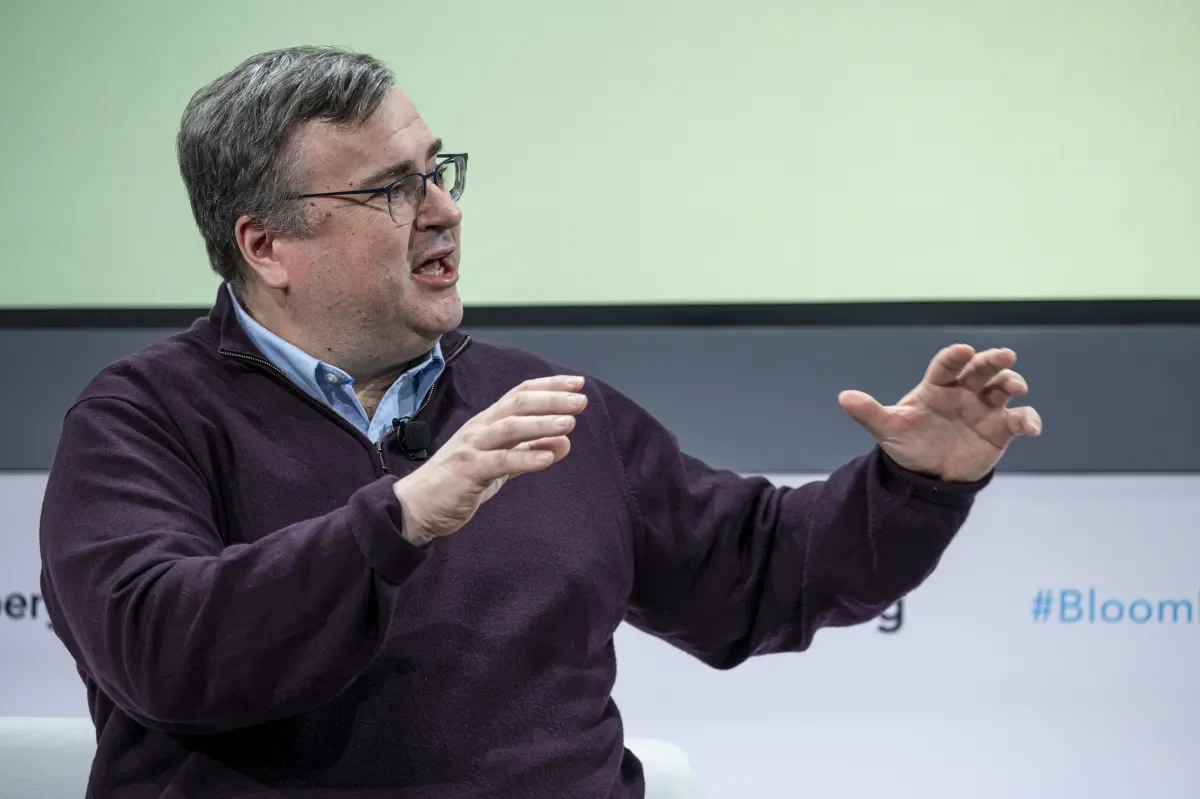 Reid Hoffman shifts focus to startup Manus, leaving Microsoft board behind