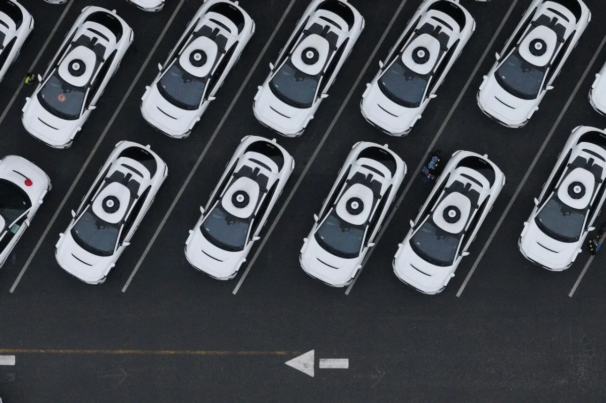 Research Reveals Potential Safety Risks in Robotaxi Deployment Amid Growing Popularity