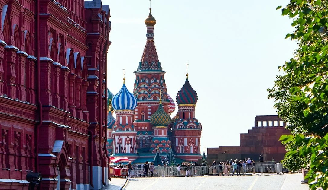 Russia's Move to Label Anti-Kremlin Hackers as ‘Extremist’ Raises Global Concerns