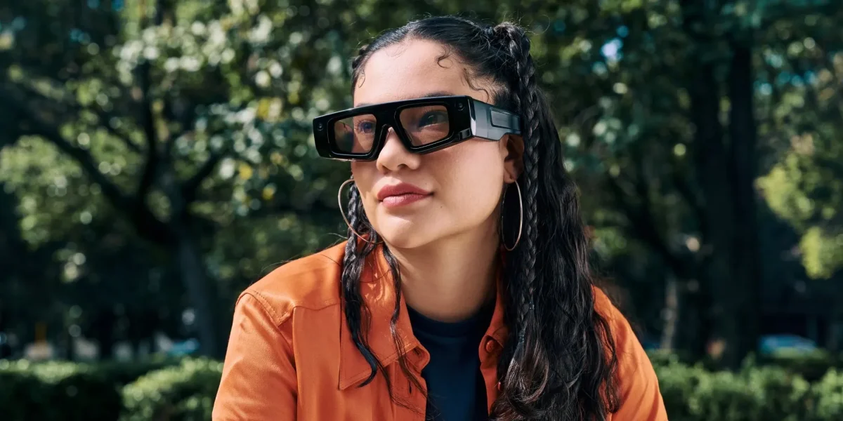 Snapchat targets tech-savvy consumers with ambitious smart glasses venture