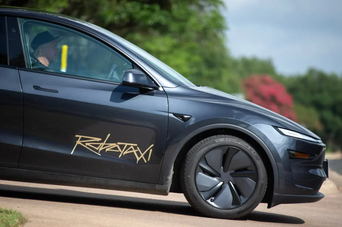 Tesla's Robotaxi Strategy Faces Scrutiny as Human Control Surfaces in Operations