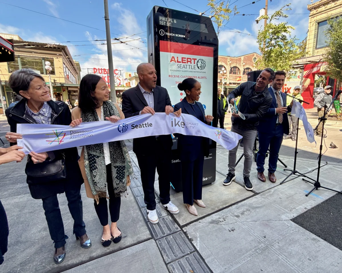 Tourists navigate Seattle smarter with new digital wayfinding kiosk launch