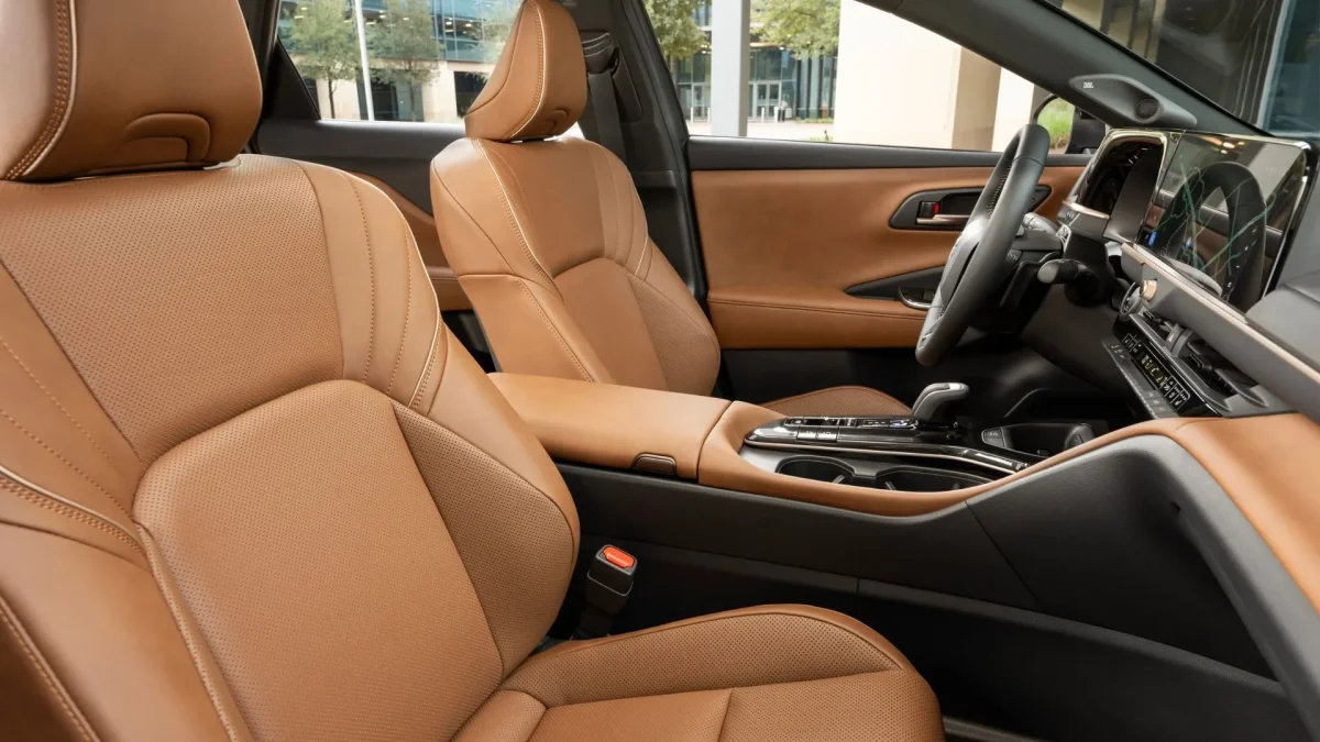 Toyota SUV Offers Budget-Friendly Alternative to Volvo V60's Luxury Shooting Brake Design