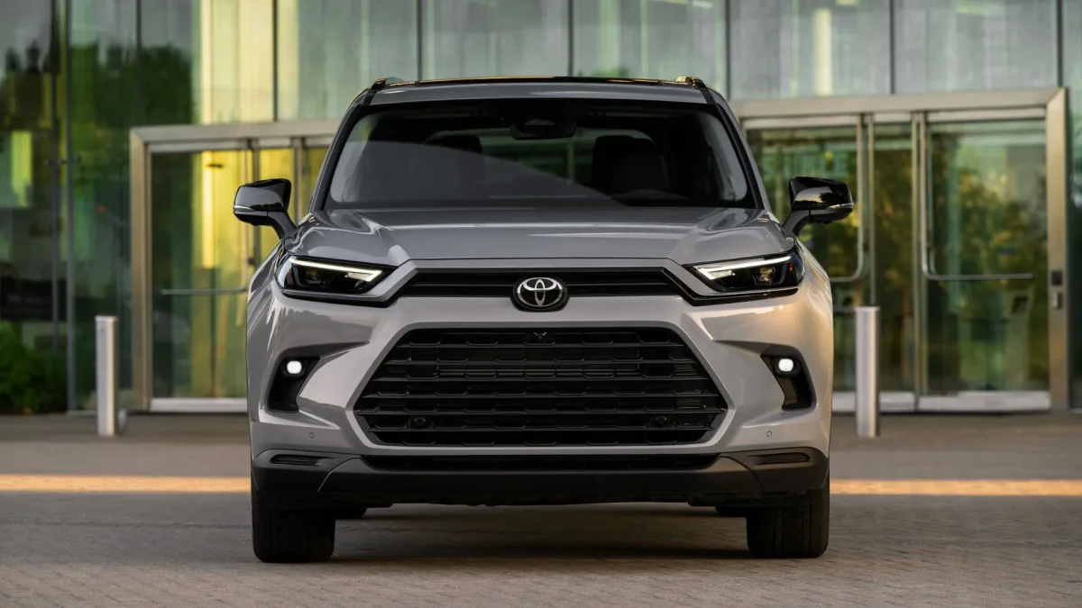 Toyota's New Three-Row SUV Redefines Fuel Efficiency, Outpacing Traditional Sedans