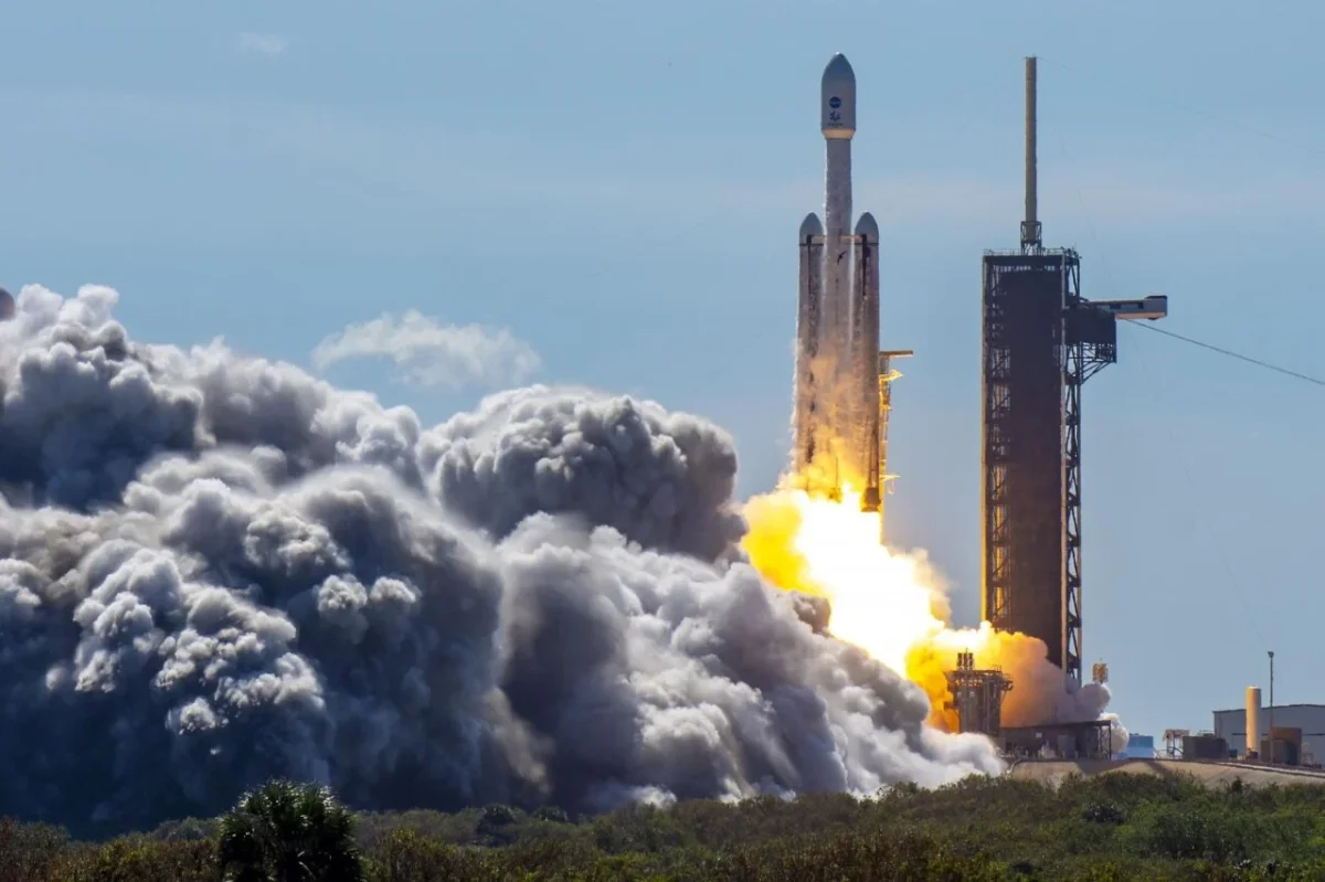 Trump Administration Officials Stand to Gain Substantially from SpaceX IPO Windfall