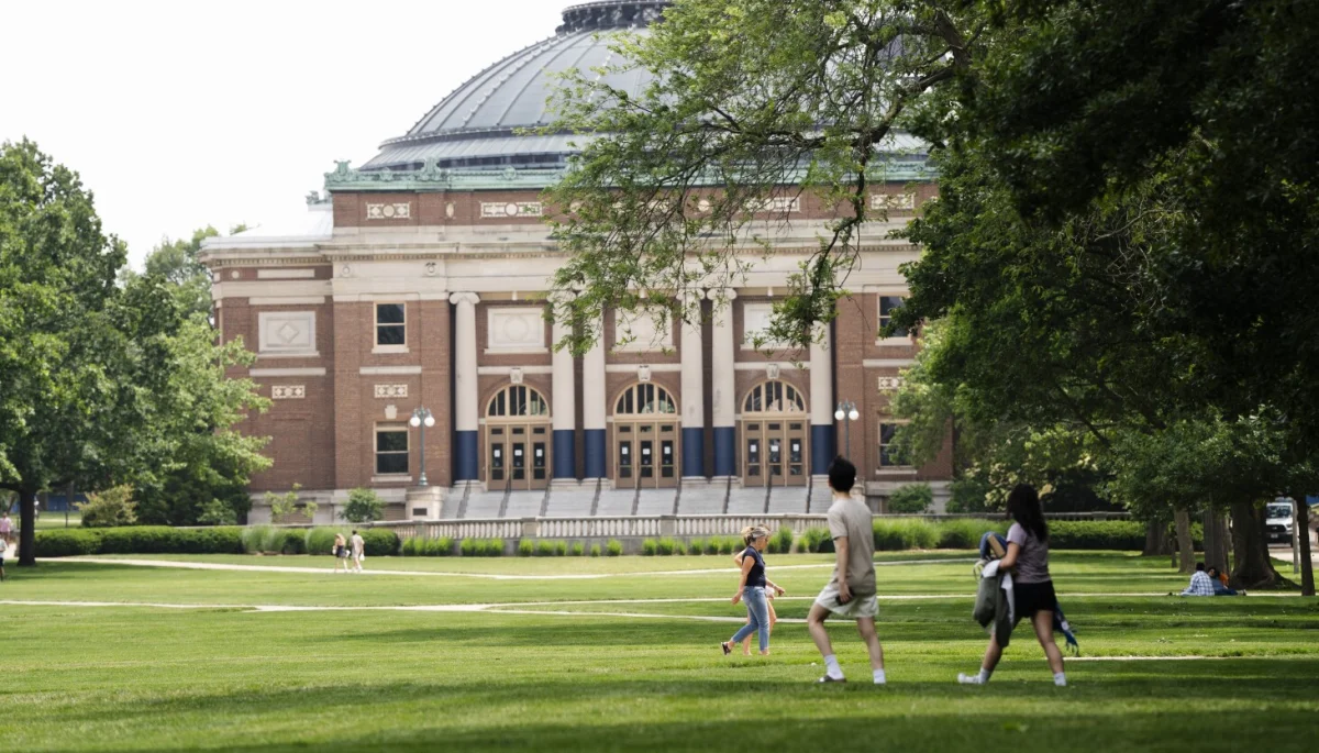 University of Illinois Delays Finals as Canvas Outage Disrupts Student Preparedness