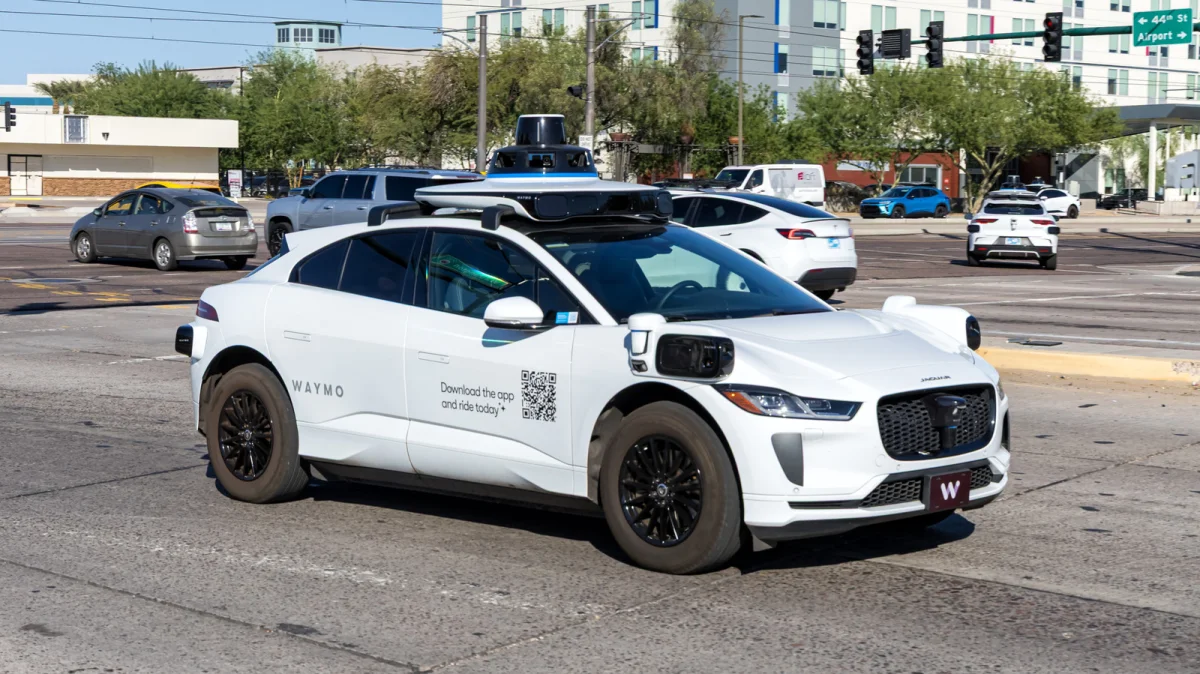 Waymo's Autonomous Vehicles Face Challenges Navigating Flooded Streets in Texas and Georgia