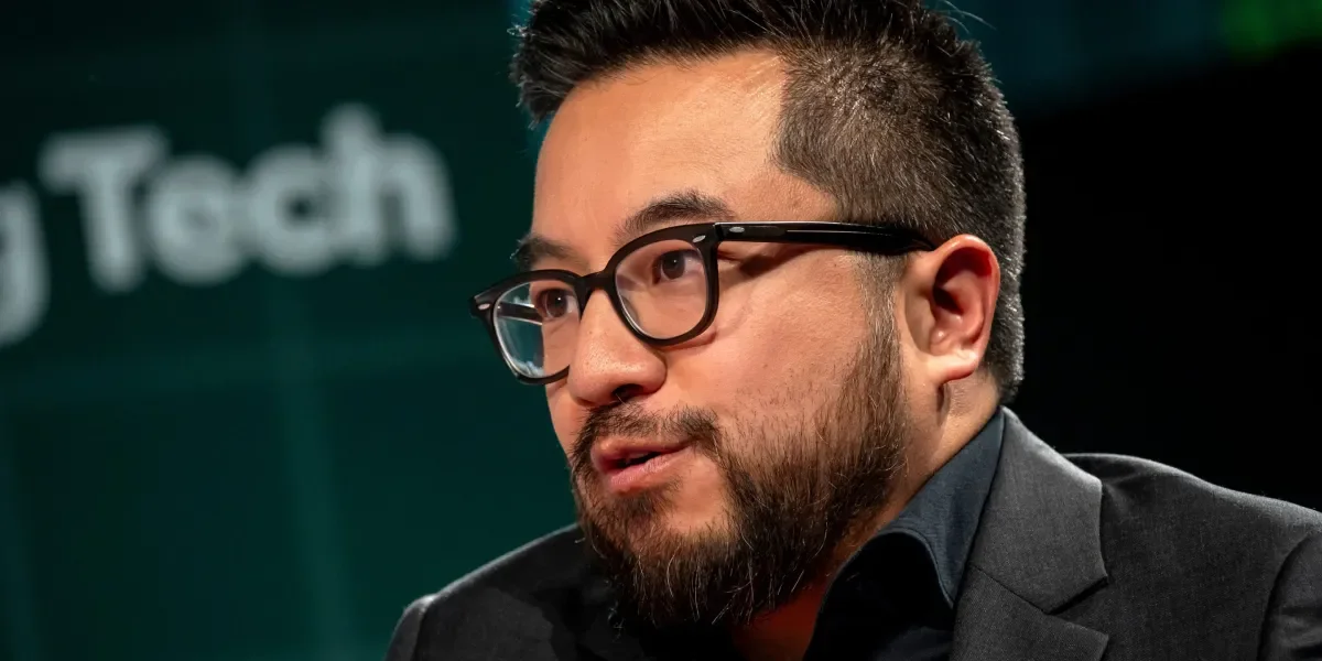 Y Combinator opens doors to crypto funding, enabling founders to access stablecoins